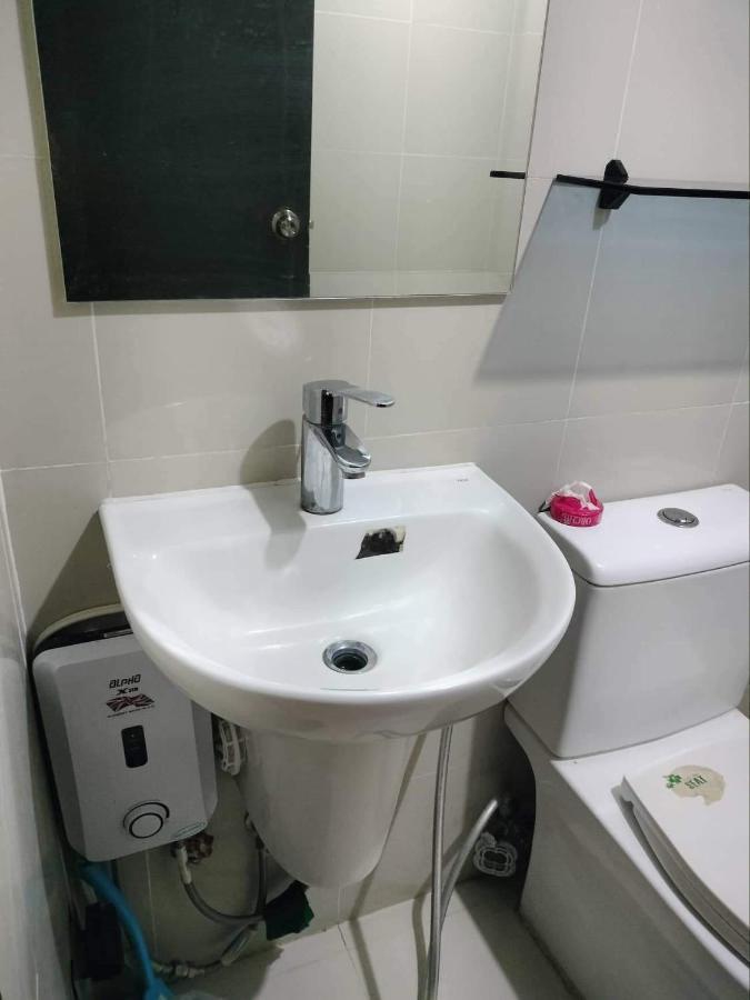 Cubao Manhattanheights Unit 7Ef Tower B, 1Br Манила Екстериор снимка