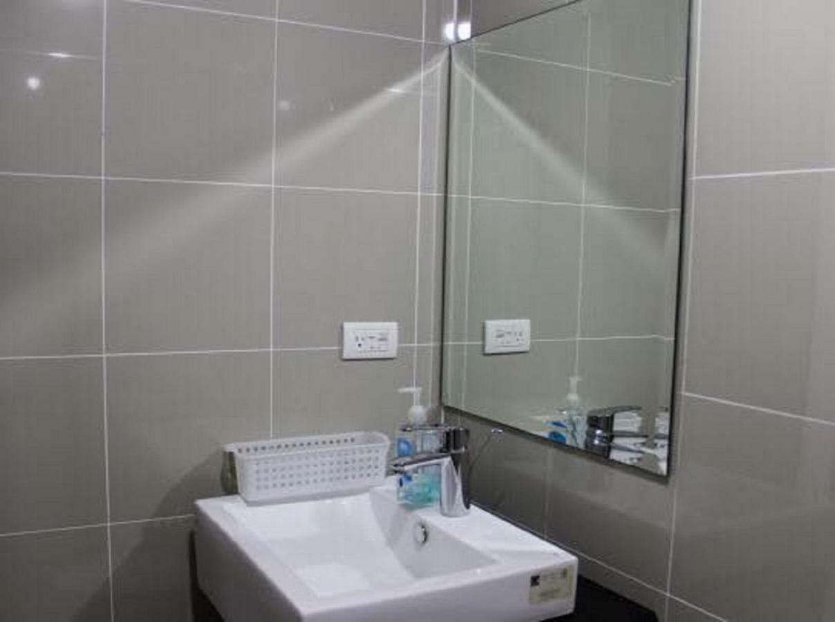 Cubao Manhattanheights Unit 7Ef Tower B, 1Br Манила Екстериор снимка
